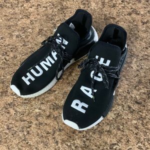 EUC Adidas Boost 10 Pharrell Williams Black & White